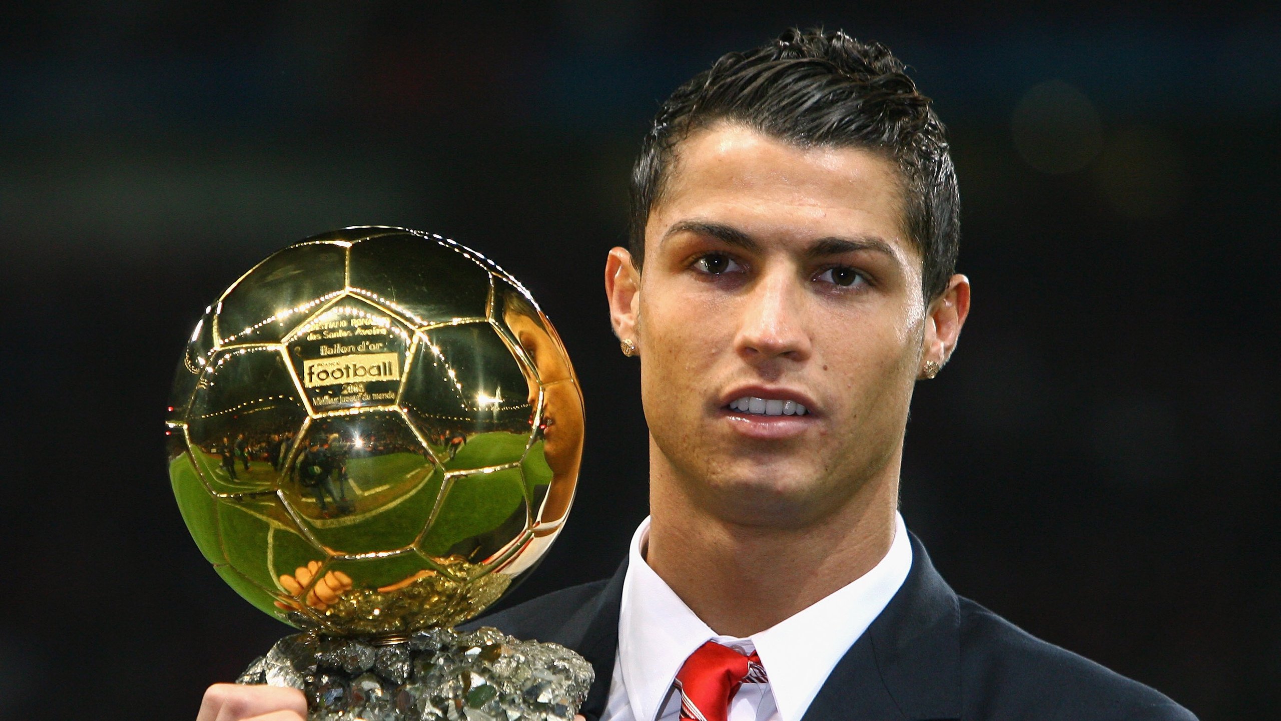 国足备战气氛热烈全队斗志昂扬，国足努力