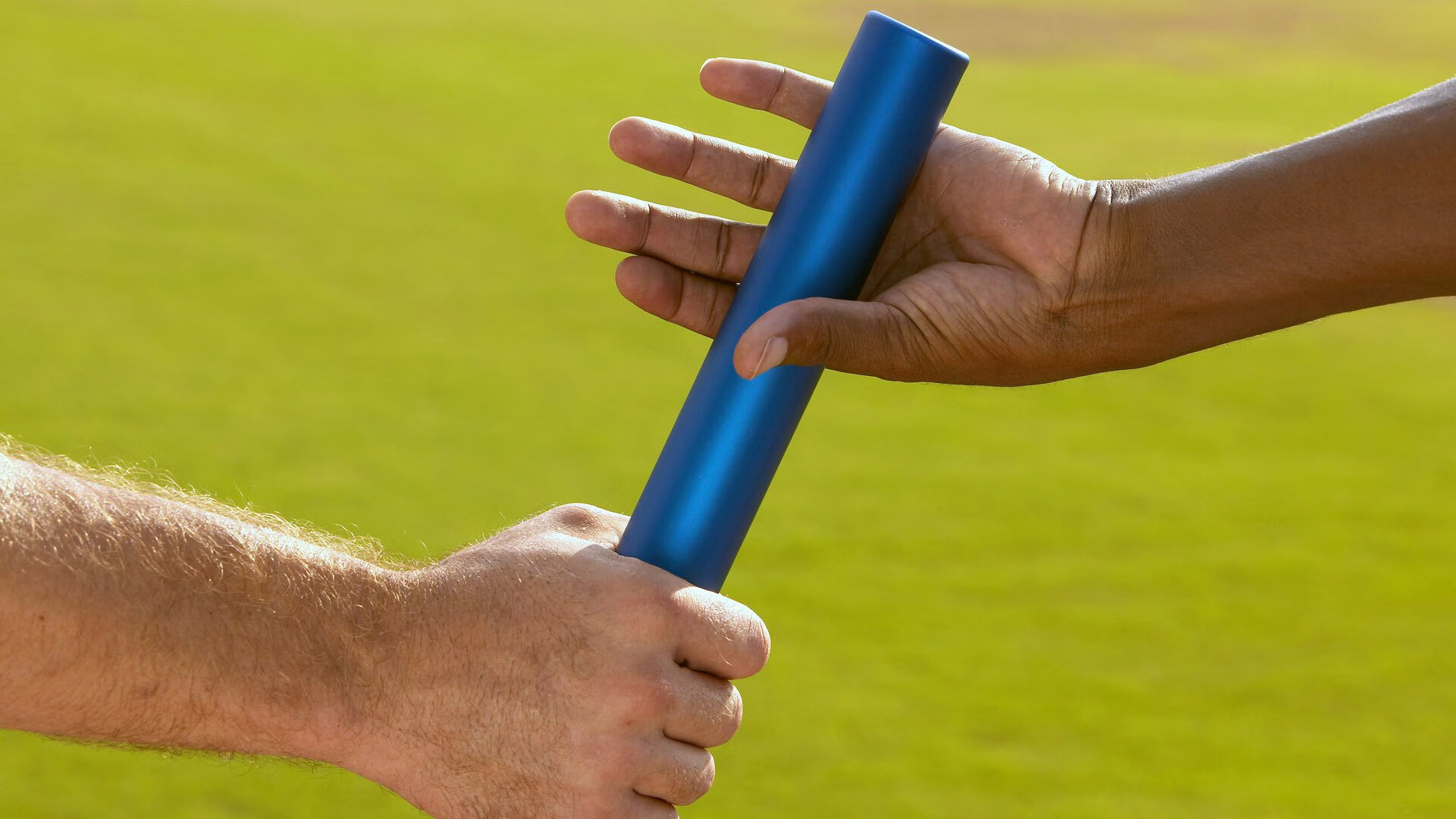 巴黎圣日耳曼三连胜，姆巴佩再度闪耀赛场，巴黎续约姆巴佩