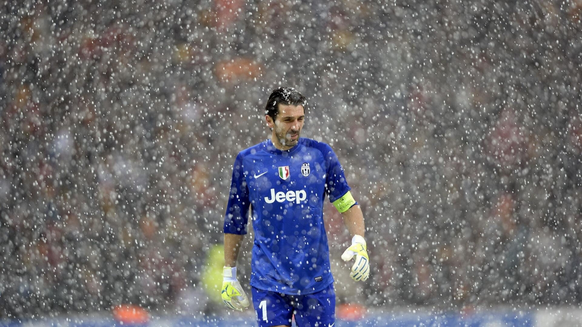 乐鱼体育线上-AC米兰争议平局，吉鲁怒喷裁判：太可耻了，米兰官方商城上架吉鲁9号球衣